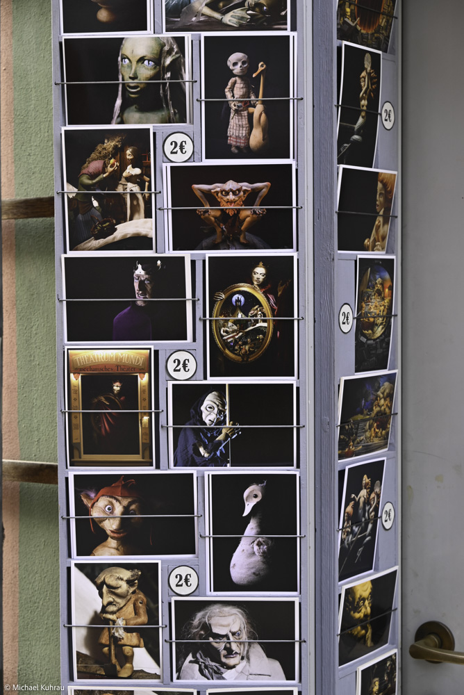 Erfahrungen und Fotos aus Erfurt 7 Erfurt – Bunte Posterwand und Postkarten mit Kunstmotiven