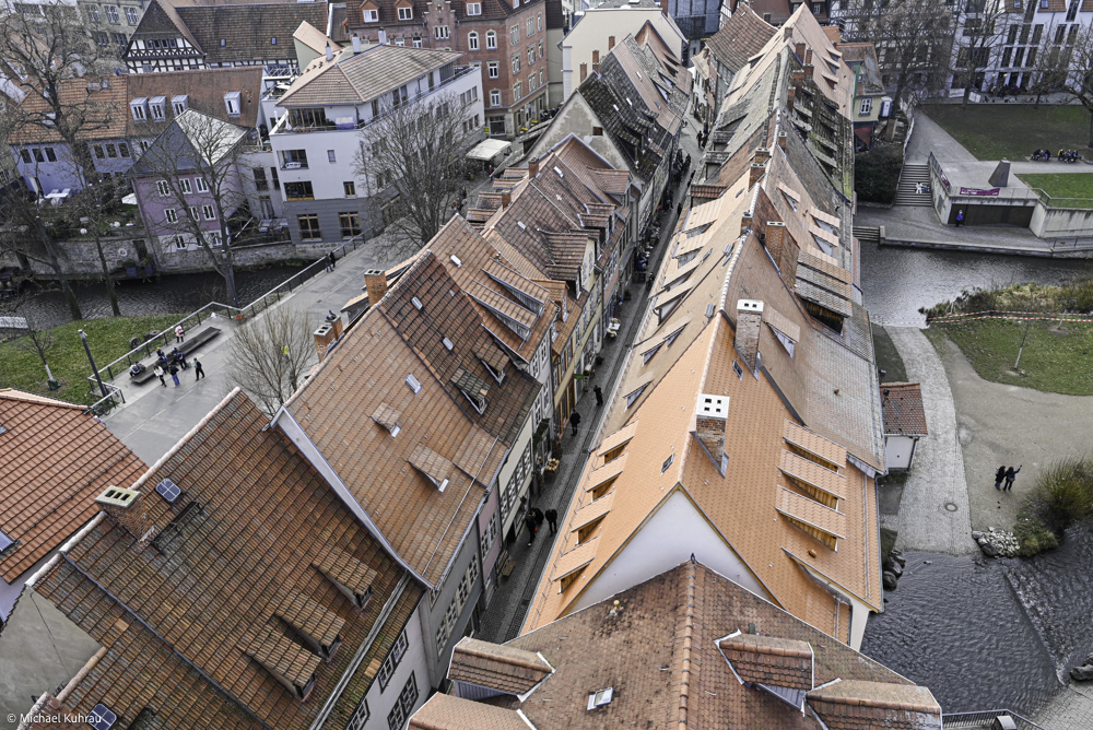 Erfahrungen und Fotos aus Erfurt 10 Erfurt: Luftaufnahme roter Ziegel-Dächer der Krämerbrücke der Altstadt